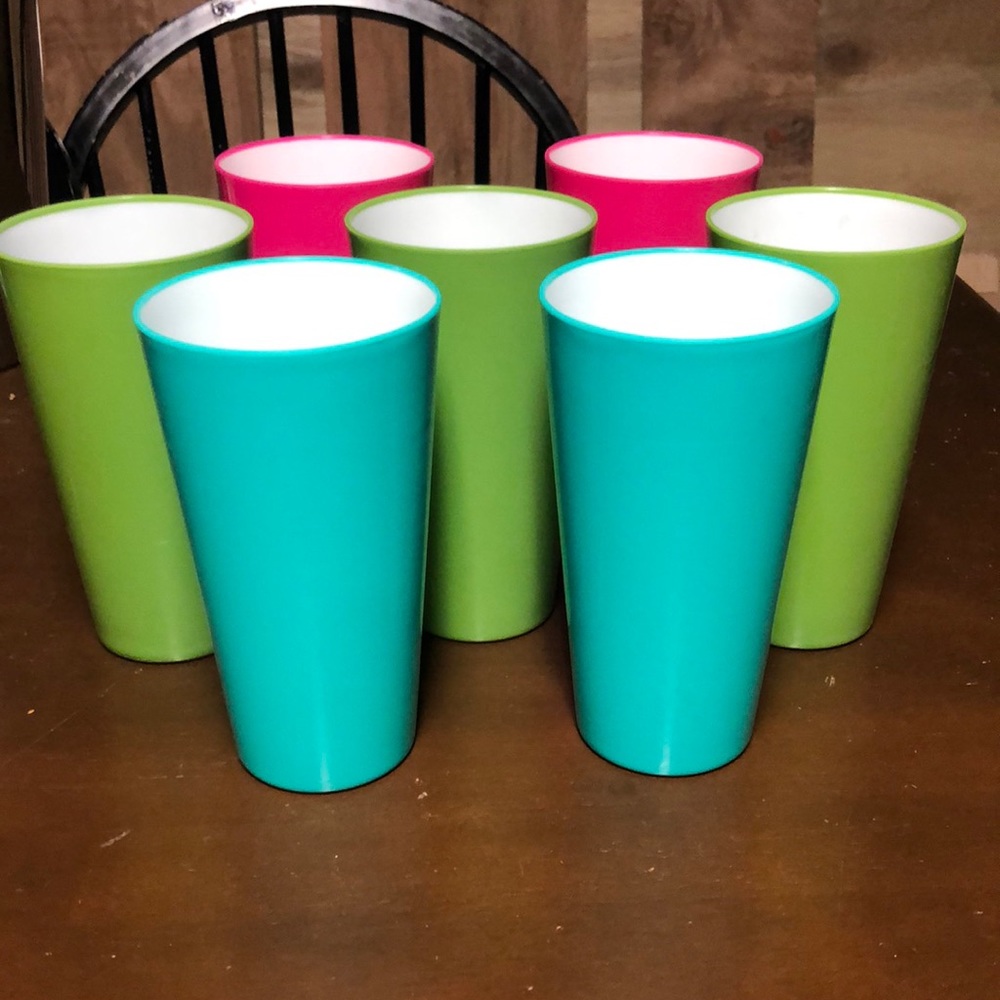 Multicolor cups (7)